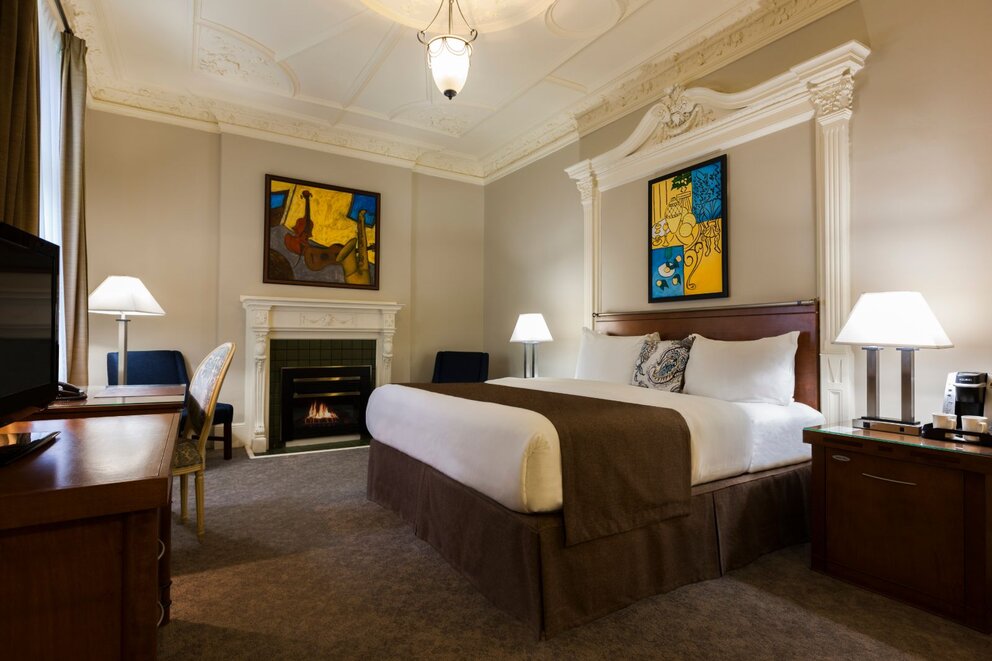 Château Versailles - Chambre Deluxe avec Foyer et lit King